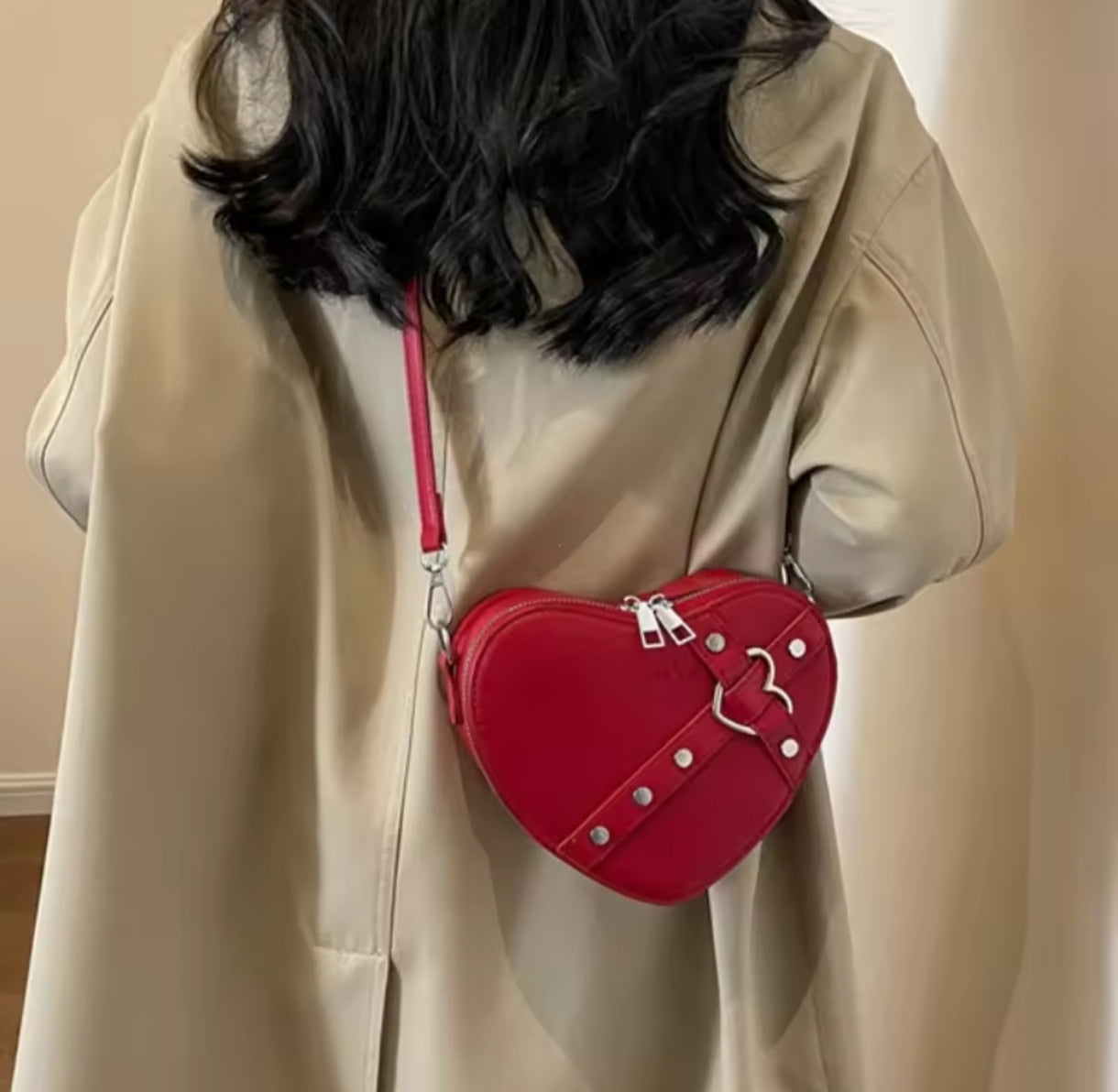 Banderola Mujer Adolescente Diseño Corazón Juvenil